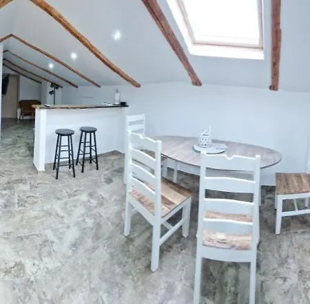 Valja - 55m2 - Sea View - Garden - Grill