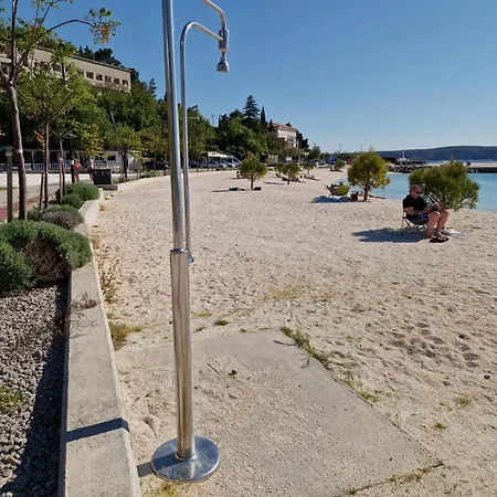 Valja - 55m2 - Sea View - Garden - Grill Apartment